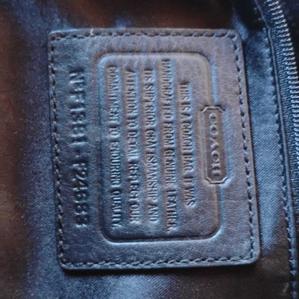 Coach Vintage Black Leather Tote/ messenger large Bag